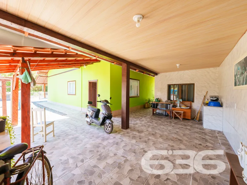 Imagine morar em uma casa térrea, ensolarada e bem