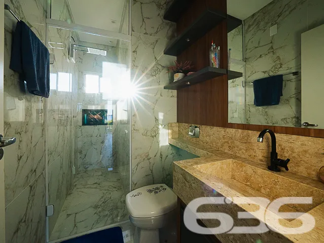 Encante-se com esta residência completa, sofistica