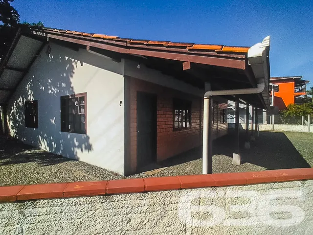 Descubra o Lar dos Seus Sonhos no Coração de Balne