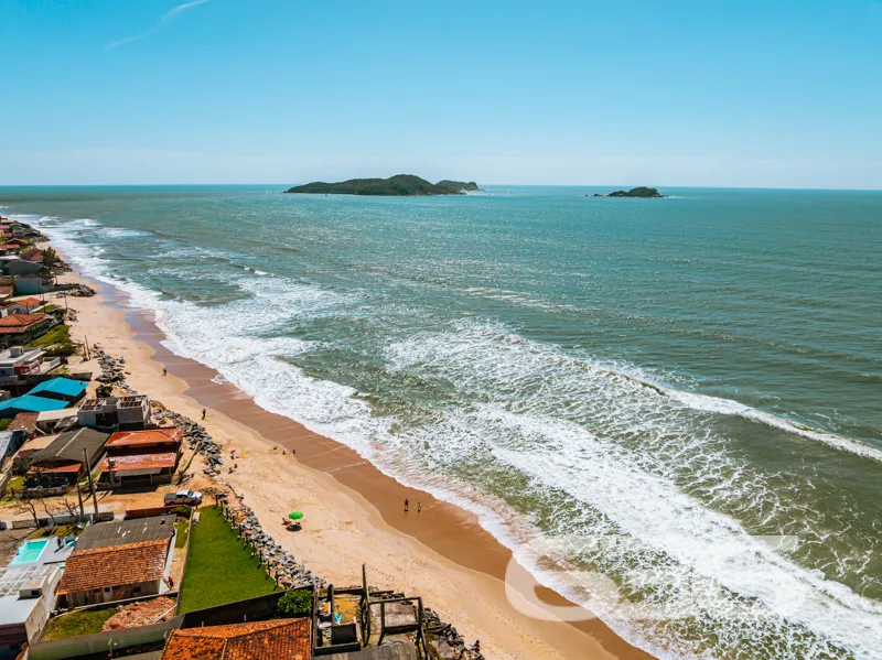 Descubra o Lar dos Seus Sonhos no Coração de Balne