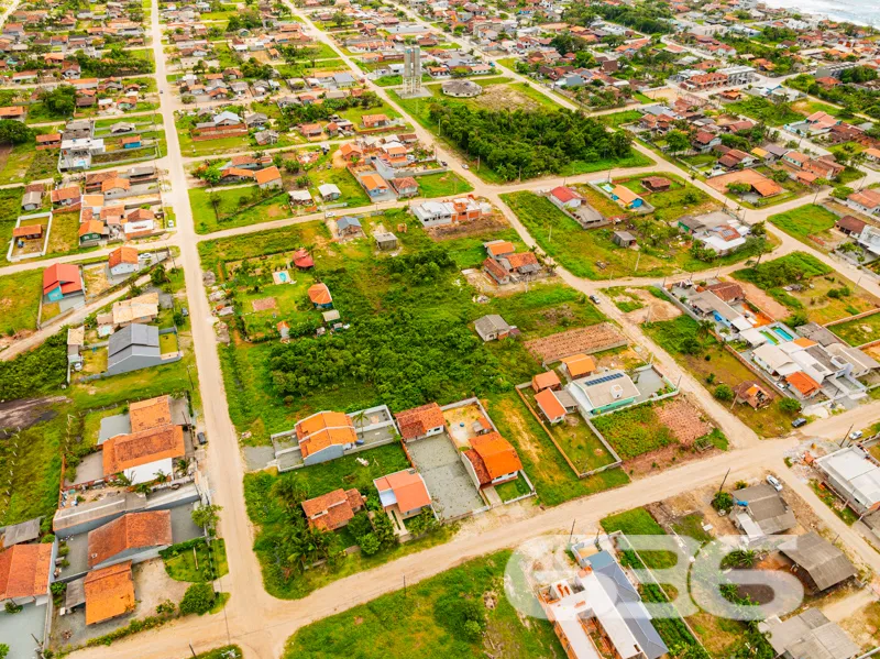 INVISTA NESTE TERRENO NO BAIRRO SALINAS, EM BALNEÁ