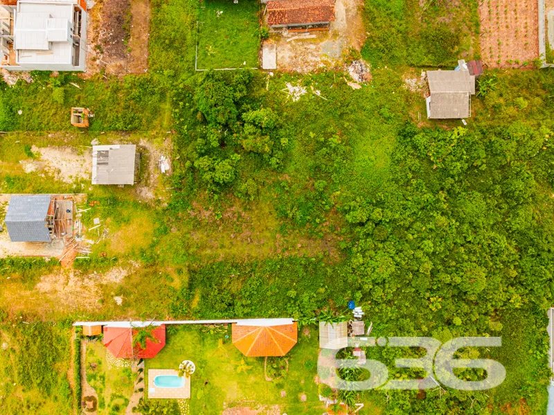 INVISTA NESTE TERRENO NO BAIRRO SALINAS, EM BALNEÁ