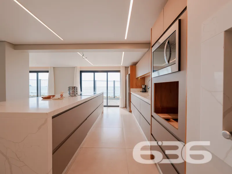 SOBRADO FRENTE AO MAR EM BALNEÁRIO BARRA DO SUL!

