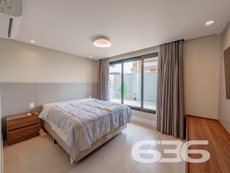 SOBRADO FRENTE AO MAR EM BALNEÁRIO BARRA DO SUL!

