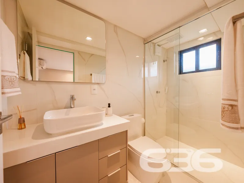 SOBRADO FRENTE AO MAR EM BALNEÁRIO BARRA DO SUL!

