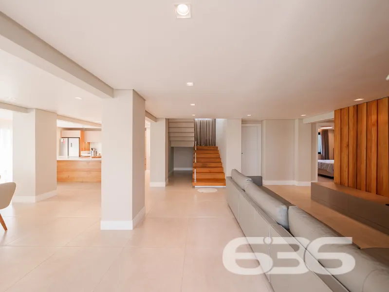 SOBRADO FRENTE AO MAR EM BALNEÁRIO BARRA DO SUL!

