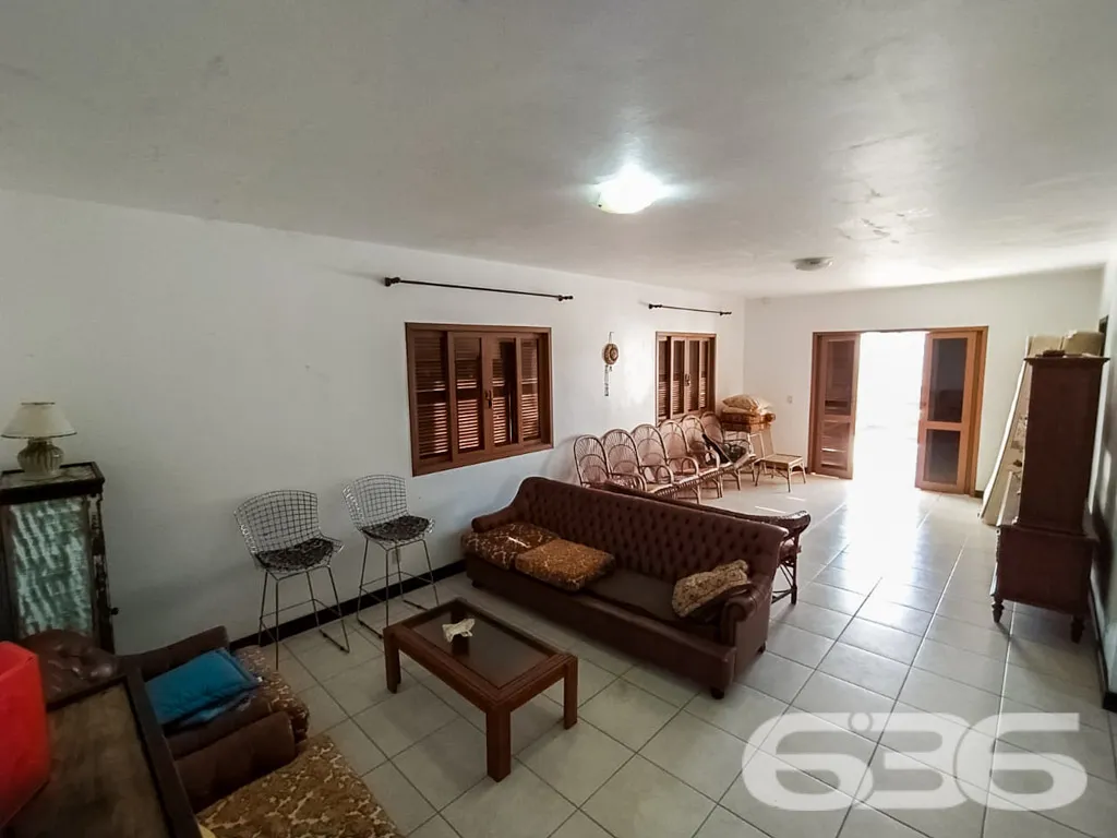 Exclusividade e Conforto a Apenas 50 Metros Do Mar