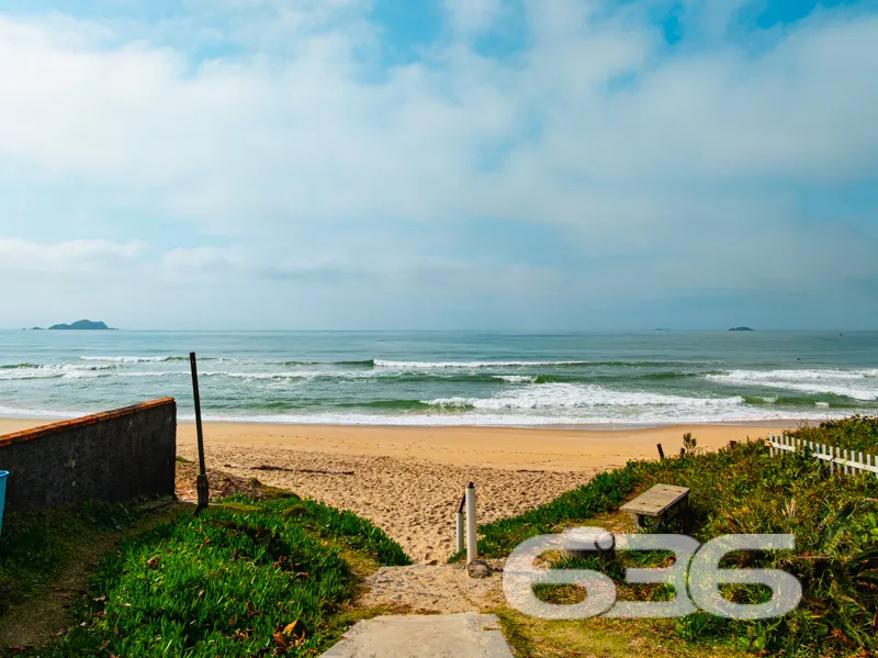 Exclusividade e Conforto a Apenas 50 Metros Do Mar