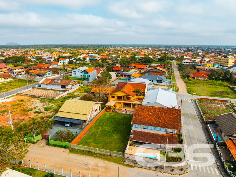 Exclusividade e Conforto a Apenas 50 Metros Do Mar