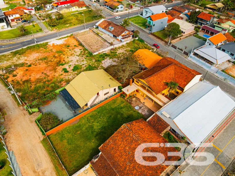 Exclusividade e Conforto a Apenas 50 Metros Do Mar