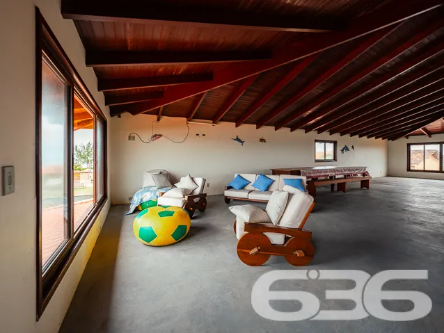 BELÍSSIMO IMÓVEL, com vista panorâmica para o mar 