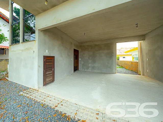 Descubra um refúgio de serenidade e espaço em Baln