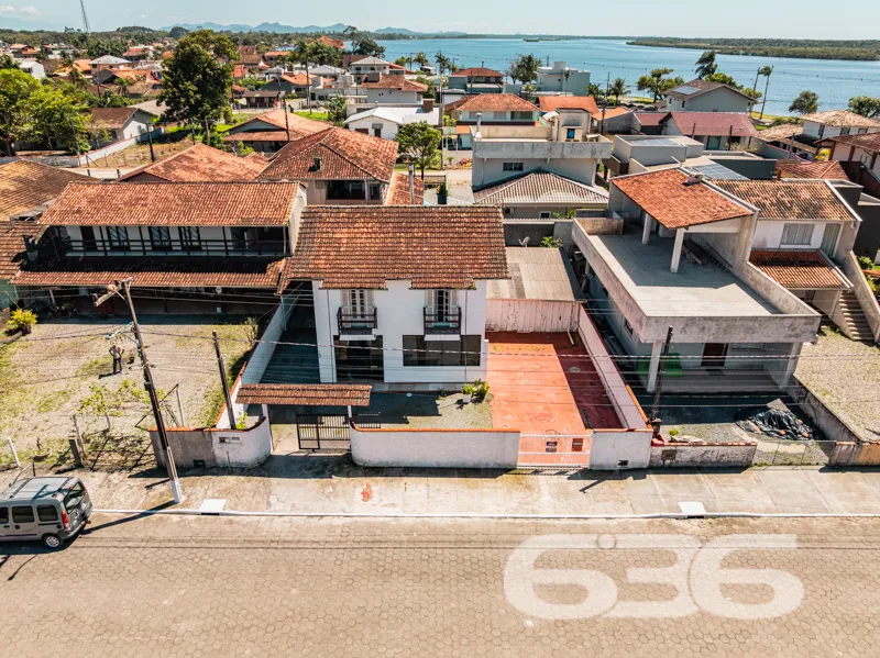Descubra seu novo lar em Balneário Barra do Sul, S