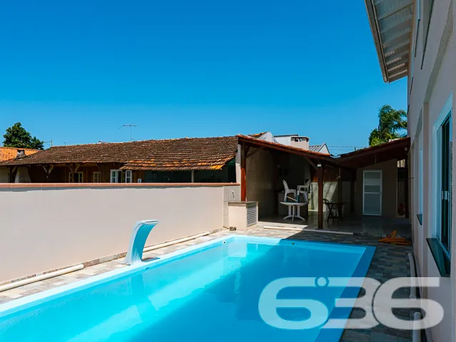 AMPLO SOBRADO À VENDA COM 2 SUÍTES + 4 DORMITÓRIOS