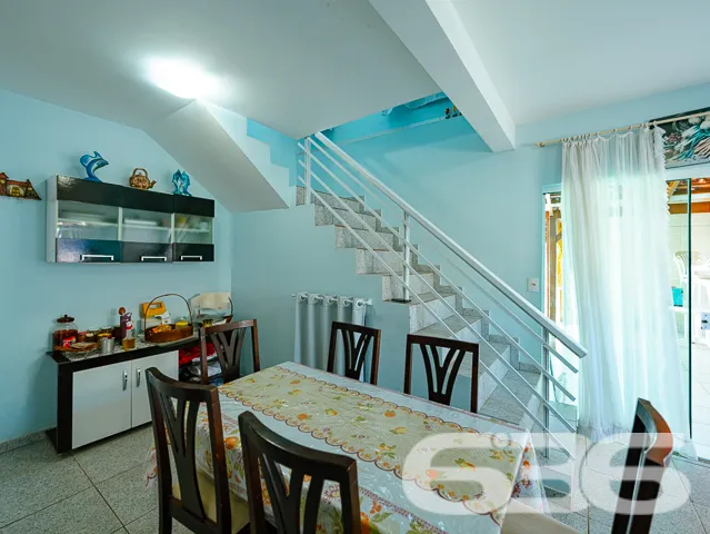 AMPLO SOBRADO À VENDA COM 2 SUÍTES + 4 DORMITÓRIOS