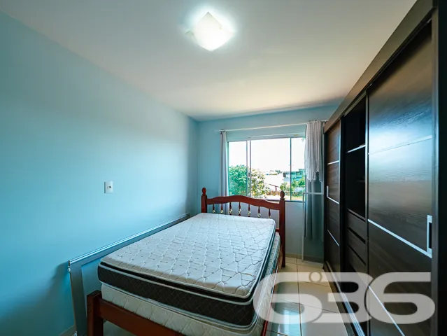 AMPLO SOBRADO À VENDA COM 2 SUÍTES + 4 DORMITÓRIOS