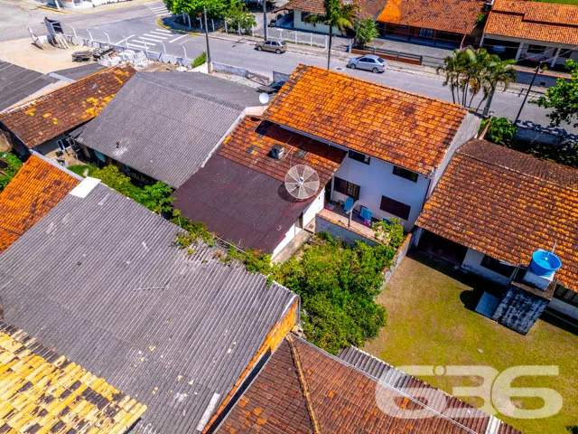 CASA COM 7 QUARTOS EM BALNEÁRIO BARRA DO SUL, SANT