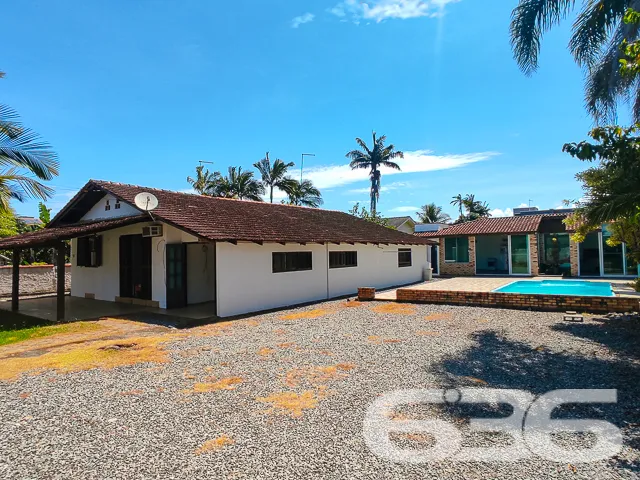 Paraíso à Beira da Lagoa em Balneário Barra do Sul
