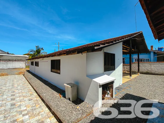 Paraíso à Beira da Lagoa em Balneário Barra do Sul