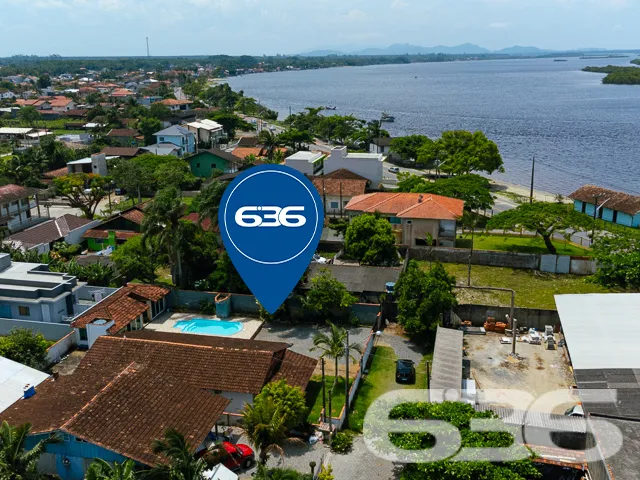 Paraíso à Beira da Lagoa em Balneário Barra do Sul
