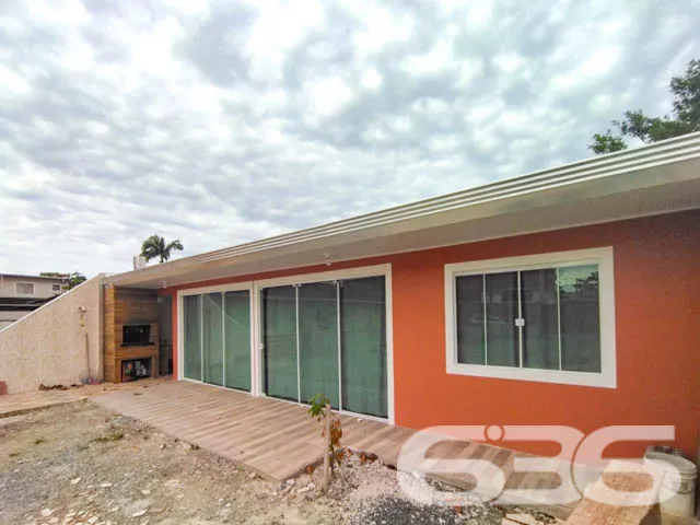 EXCELENTE IMÓVEL A 50 METROS DA LAGOA NO BAIRRO CO