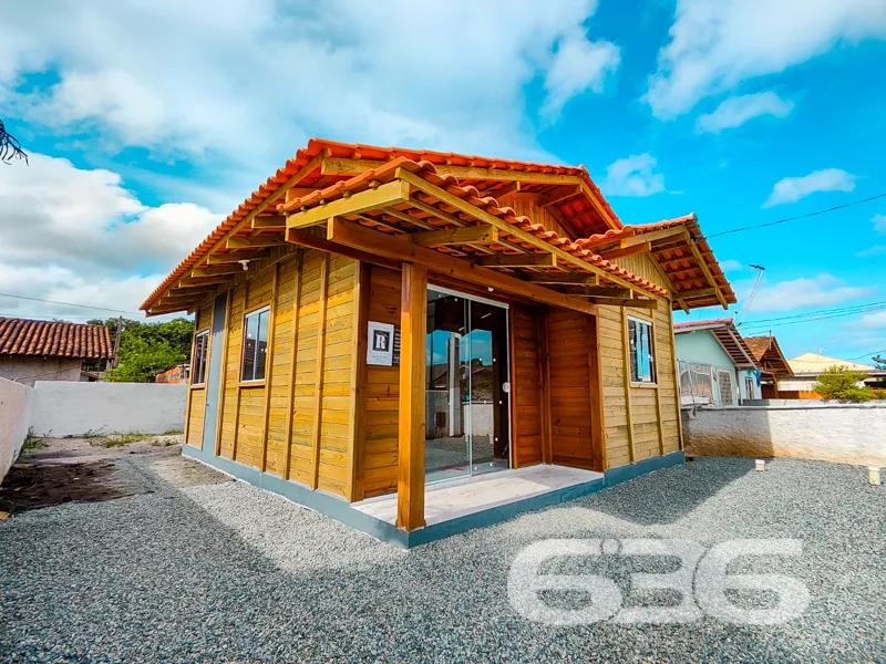 Sua casa de praia novinha, murada e pronta para ap
