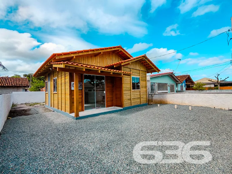 Sua casa de praia novinha, murada e pronta para ap