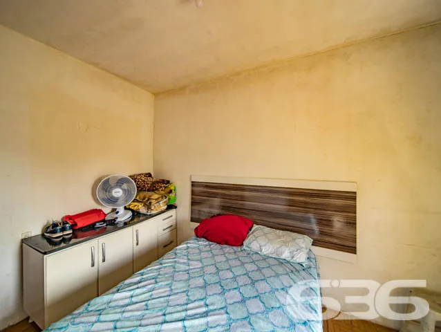 CASA EM ALVENARIA COM 5 QUARTOS, NO BAIRRO GUANABA