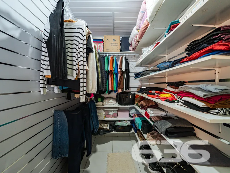 Oportunidade Ășnica no bairro Paranaguamirim, em J