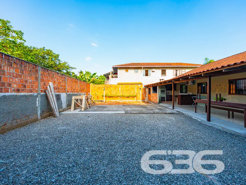 Oportunidade Ășnica no bairro Paranaguamirim, em J