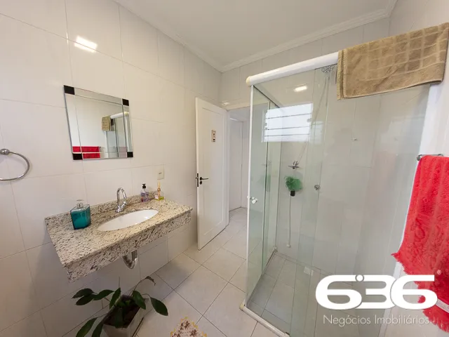 ESPLENDIDA RESIDÊNCIA NO BAIRRO ANITA GARIBALDI, J