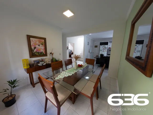 ESPLENDIDA RESIDÊNCIA NO BAIRRO ANITA GARIBALDI, J