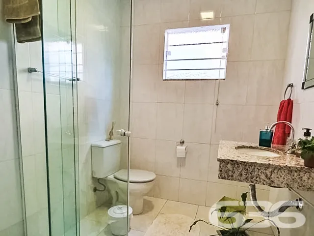 ESPLENDIDA RESIDÊNCIA NO BAIRRO ANITA GARIBALDI, J