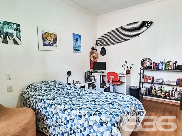 ESPLENDIDA RESIDÊNCIA NO BAIRRO ANITA GARIBALDI, J