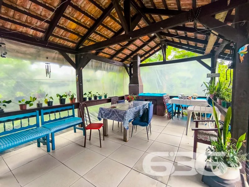 Residência Térrea no Encantador Bairro Santo Antôn