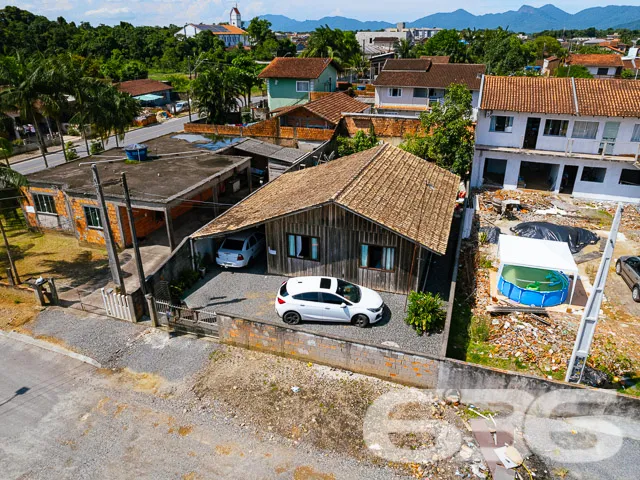 VENDE-SE TERRENO AMPLO NO BAIRRO AVENTUREIRO - ACE