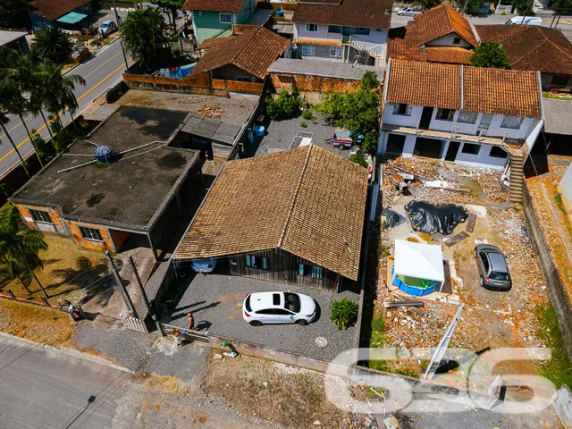 VENDE-SE TERRENO AMPLO NO BAIRRO AVENTUREIRO - ACE