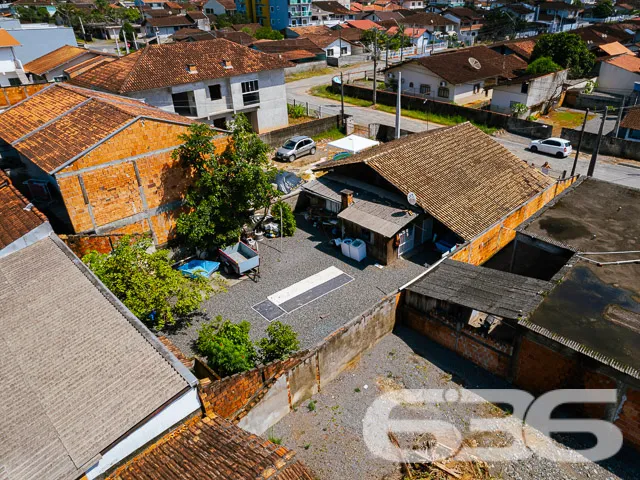 VENDE-SE TERRENO AMPLO NO BAIRRO AVENTUREIRO - ACE