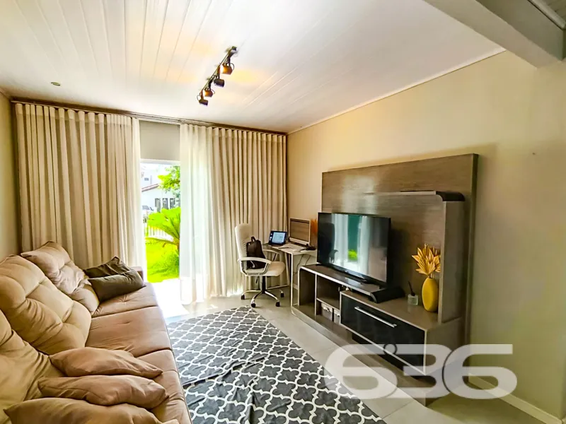 Oportunidade Única: Residência à Venda no Itaum, J