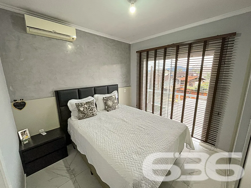 Apresentamos este lindo imóvel geminado térreo, lo