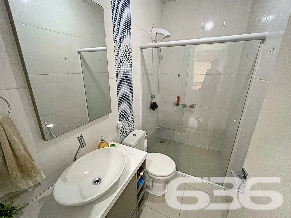 Apresentamos este lindo imóvel geminado térreo, lo