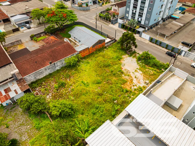 Terreno Plano à Venda no Bairro Costa e Silva, Joi