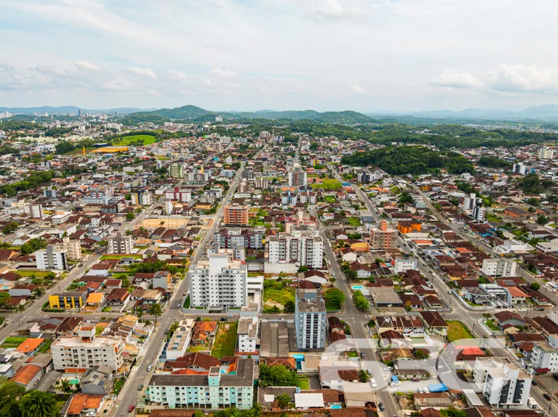 Terreno Plano à Venda no Bairro Costa e Silva, Joi