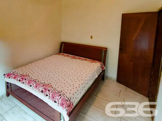 AMPLA RESIDÊNCIA COM 254m² DE ÁREA CONSTRUÍDA

Se 