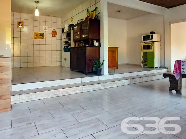 AMPLA RESIDÊNCIA COM 254m² DE ÁREA CONSTRUÍDA

Se 