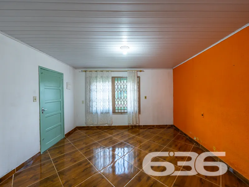 Oportunidade em Joinville! Casa térrea em terreno 
