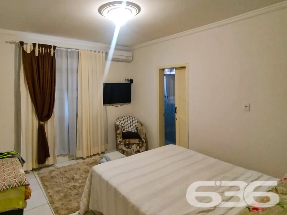 CASA COM SUÍTE + 2 DORMITÓRIOS NO BAIRRO IRIRIÚ 
E