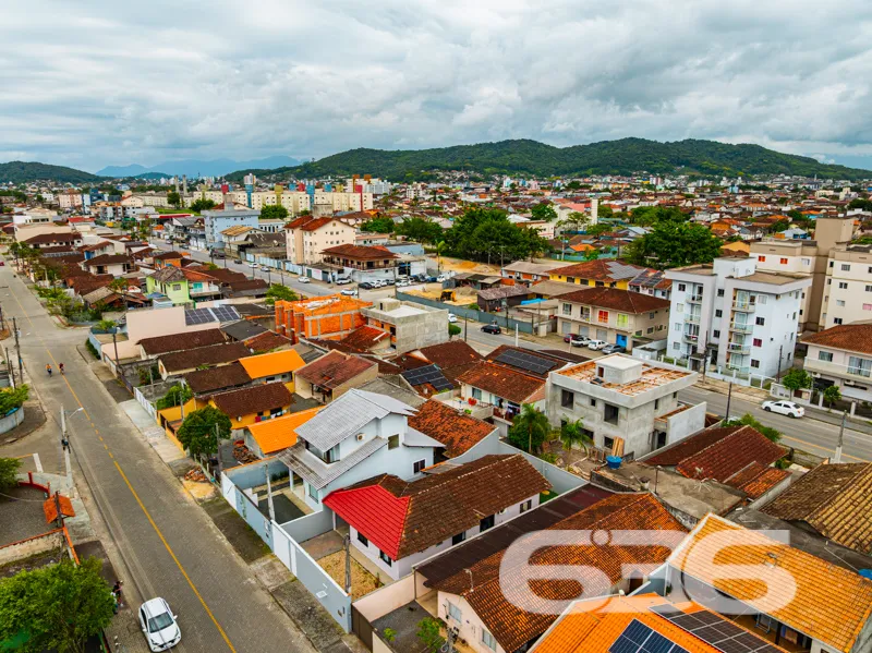 Descubra como a casa dos seus sonhos em Joinville,