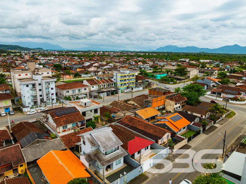 Descubra como a casa dos seus sonhos em Joinville,