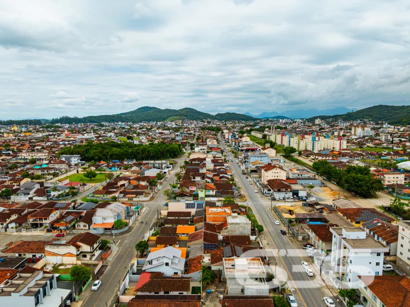 Descubra como a casa dos seus sonhos em Joinville,